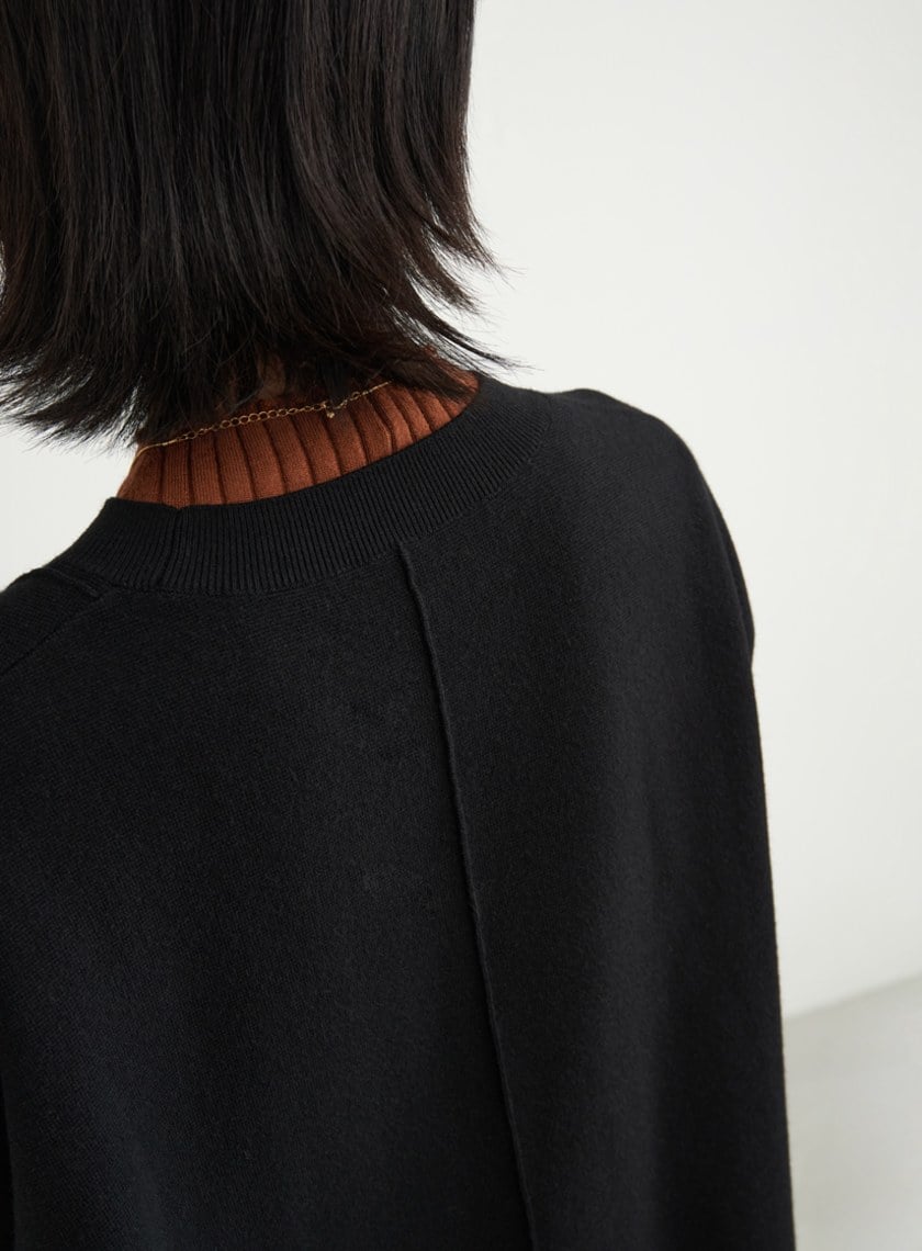 寬鬆開衩長袖針織上衣